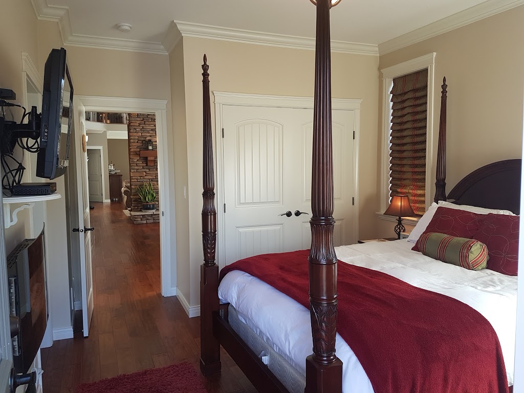 Mt. Woodside Bed & Breakfast | 2215 Lougheed Hwy, Agassiz, BC V0M 1A1, Canada | Phone: (604) 796-0292