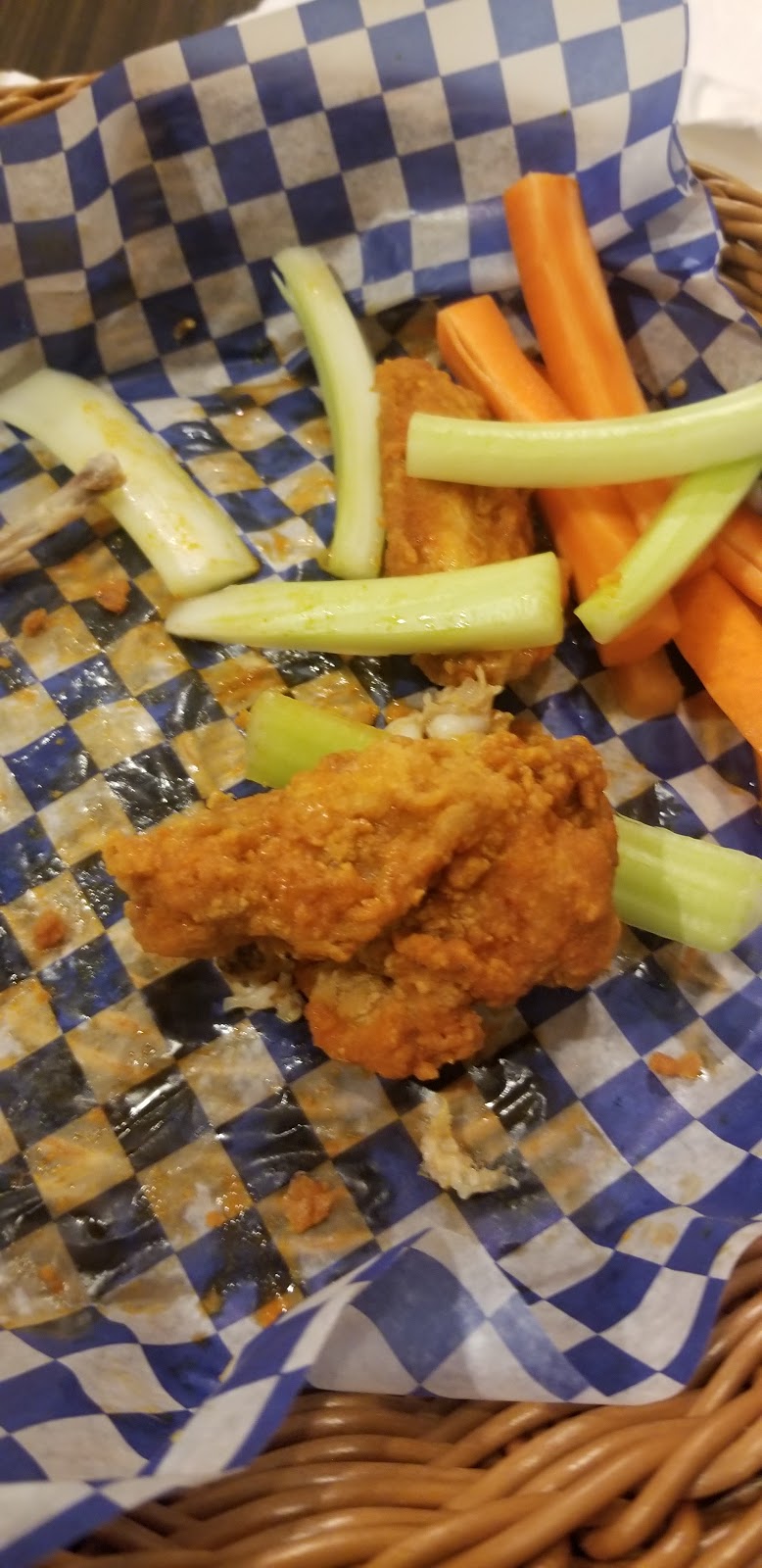 Odys Restaurant, Lounge & Patio | 580 Bruin Blvd, Woodstock, ON N4V 1E5, Canada | Phone: (519) 537-5586