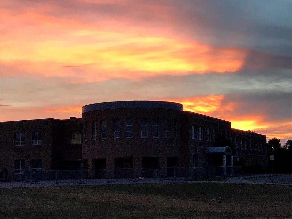 Robert J. Lee Public School | 160 Mountainash Rd, Brampton, ON L6R 1J1, Canada | Phone: (905) 792-2195