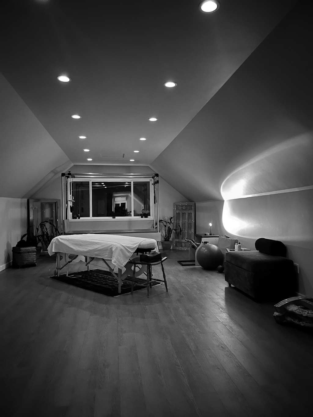 MAT Studio | 2266 Alberni Hwy Second Floor, Coombs, BC V0R 1M0, Canada | Phone: (250) 937-1224