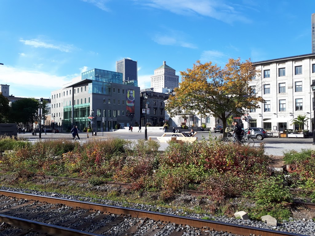 Saint Laurent Park | 845 Rue Poirier, Saint-Laurent, QC H4L 1G4, Canada | Phone: (514) 855-6127