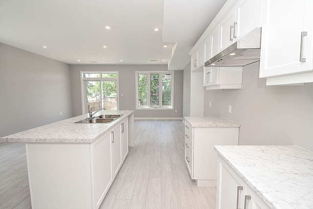 Elevate Living Niagara | 8003 Lundys Ln, Niagara Falls, ON L2H 1H3, Canada | Phone: (905) 246-8097