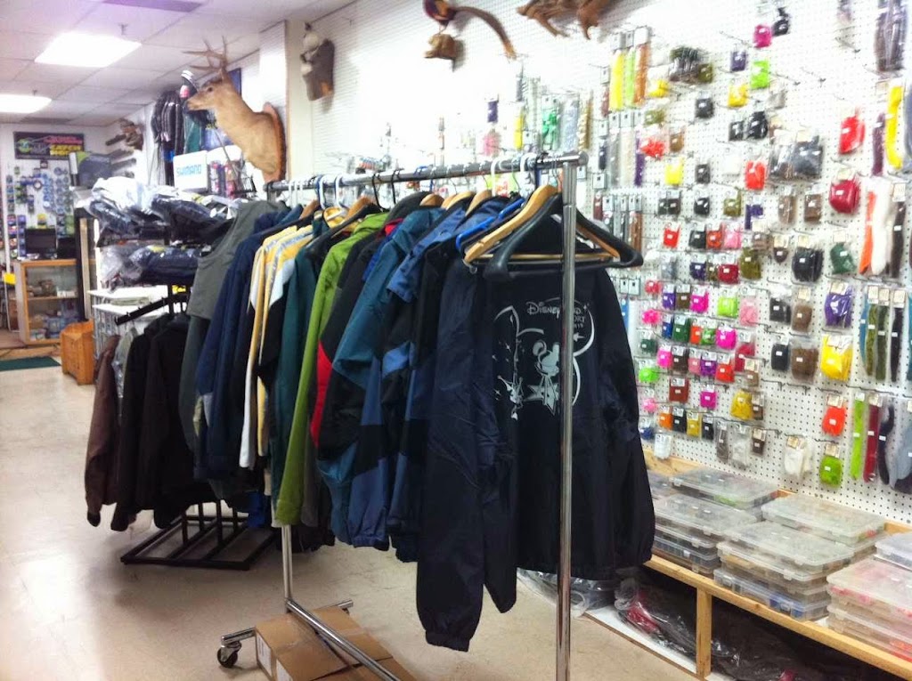 Bronte Outdoor | 121 Lakeshore Rd W, Mississauga, ON L5H 1E9, Canada | Phone: (905) 271-8100