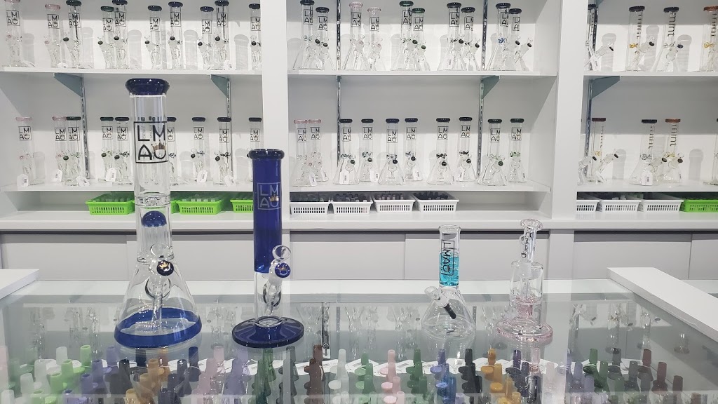 BONGS SHOP CAMBRIDGE | 200 Preston Pkwy, Cambridge, ON N3H 5N1, Canada | Phone: (519) 653-9979