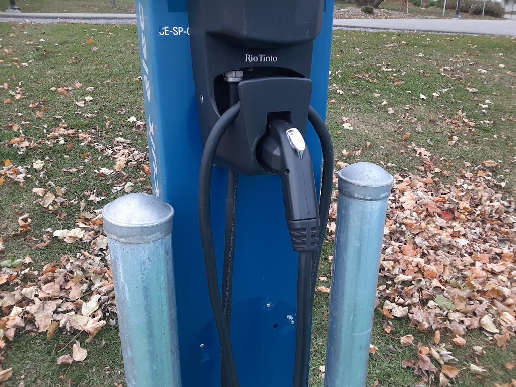 Circuit électrique Charging Station - Manoir Montmorency | 2490 Ave Royale, Quebec City, QC G1C 1S1, Canada | Phone: (888) 599-8378
