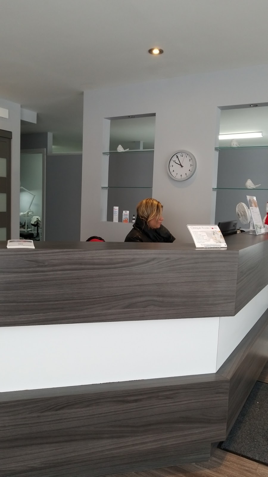 Clinique Accès Santé | 268 Boulevard Saint-Luc, Saint-Jean-sur-Richelieu, QC J2W 1C3, Canada | Phone: (450) 741-4415