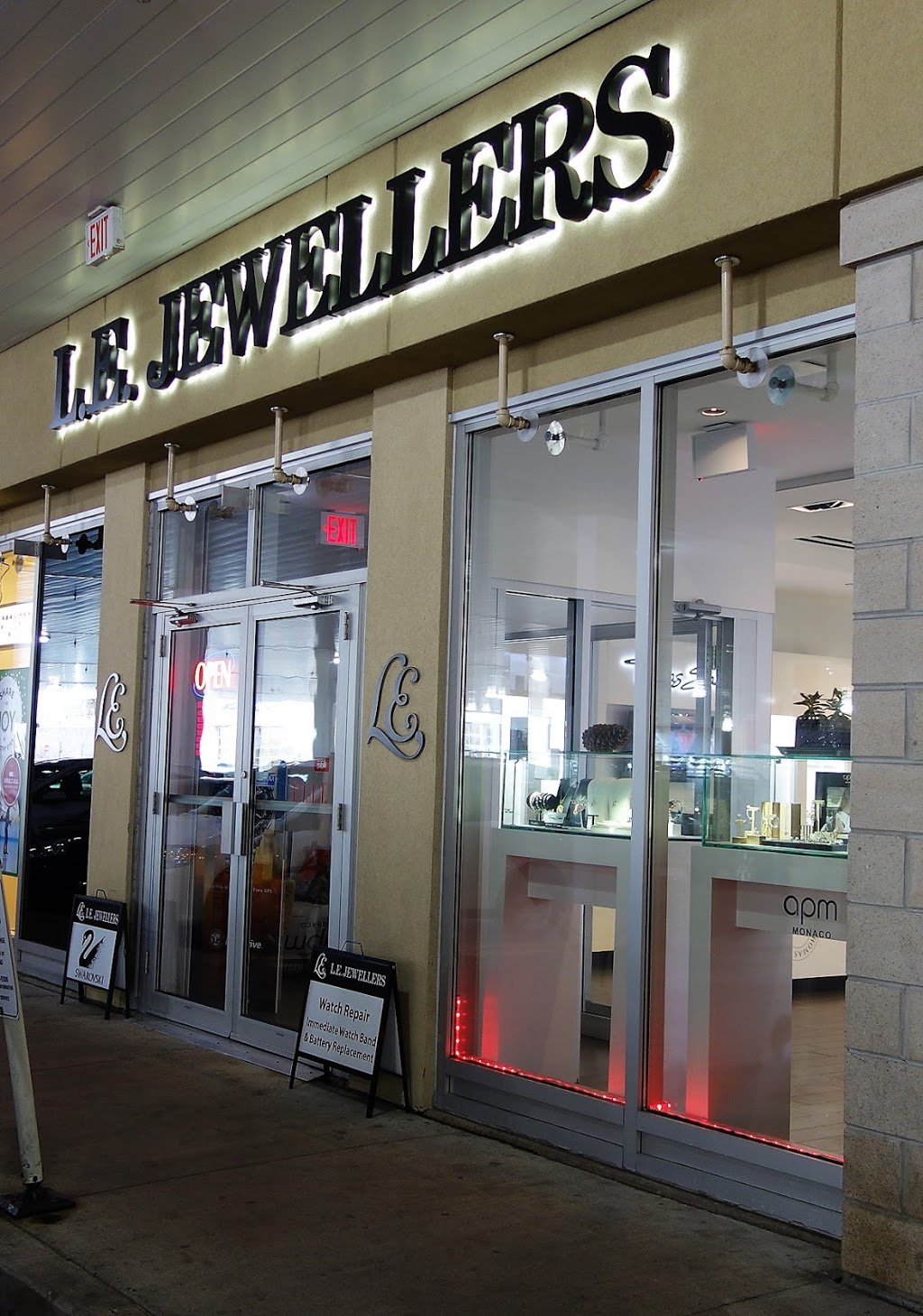 APM Monaco at L.E. Jewellers | 1015 Lake Shore Blvd E, Toronto, ON M4M 1B4, Canada | Phone: (416) 461-4494