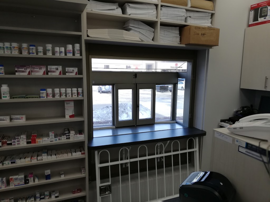 AlphaMed Pharmacy & Walk-in Clinic | 460 Albert St, Waterloo, ON N2L 6J8, Canada | Phone: (519) 746-9999