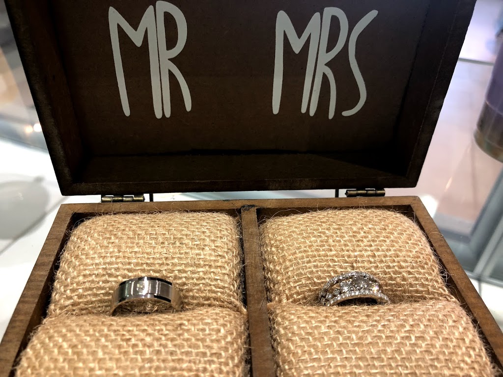 D&G Jewellers Inc | 1120 The Queensway, Etobicoke, ON M8Z 1P7, Canada | Phone: (416) 503-2274