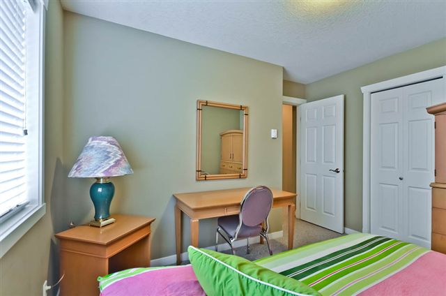 Nanaimo Student Housing | 650 Lambert Ave, Nanaimo, BC V9R 3N8, Canada | Phone: (604) 849-1468