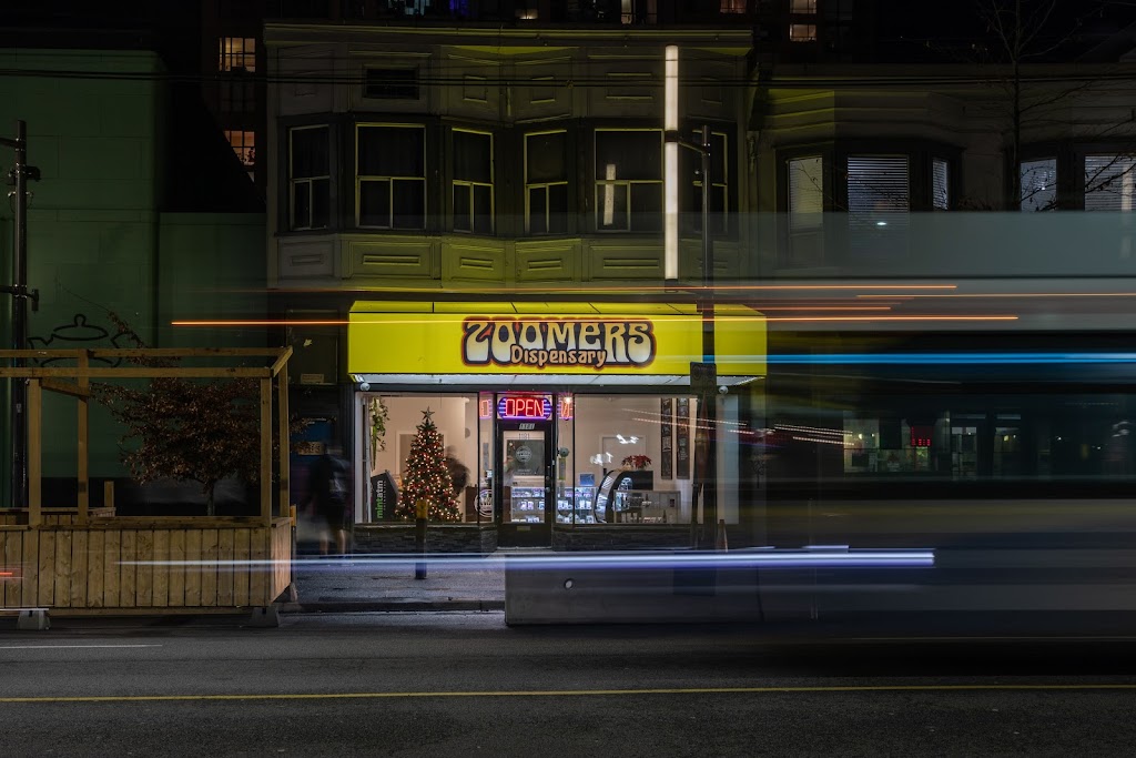 Zoomers Dispensary | 1181 Granville St, Vancouver, BC V6Z 1M1, Canada | Phone: (604) 558-3512