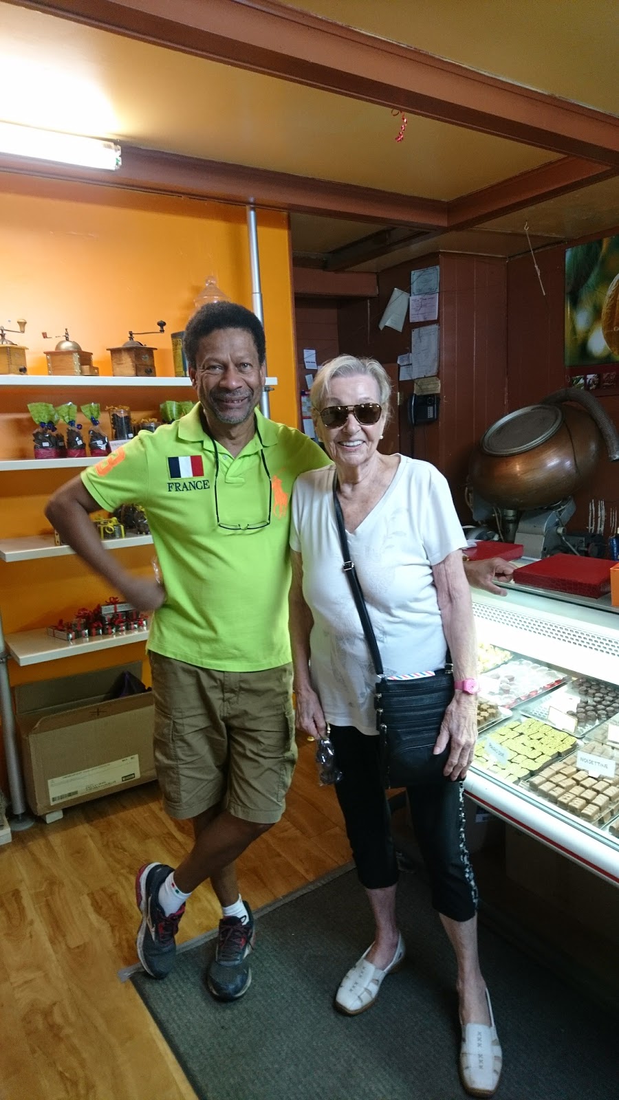 Marlain Chocolatier | 21 Avenue Cartier, Pointe-Claire, QC H9S 4R5, Canada | Phone: (514) 694-9259