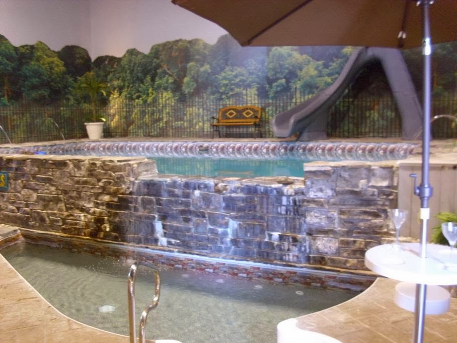 Wavemaker Pool Spa Showroom | 1060 Antonio Ct, Severn, ON L3V 0V2, Canada | Phone: (705) 329-1424