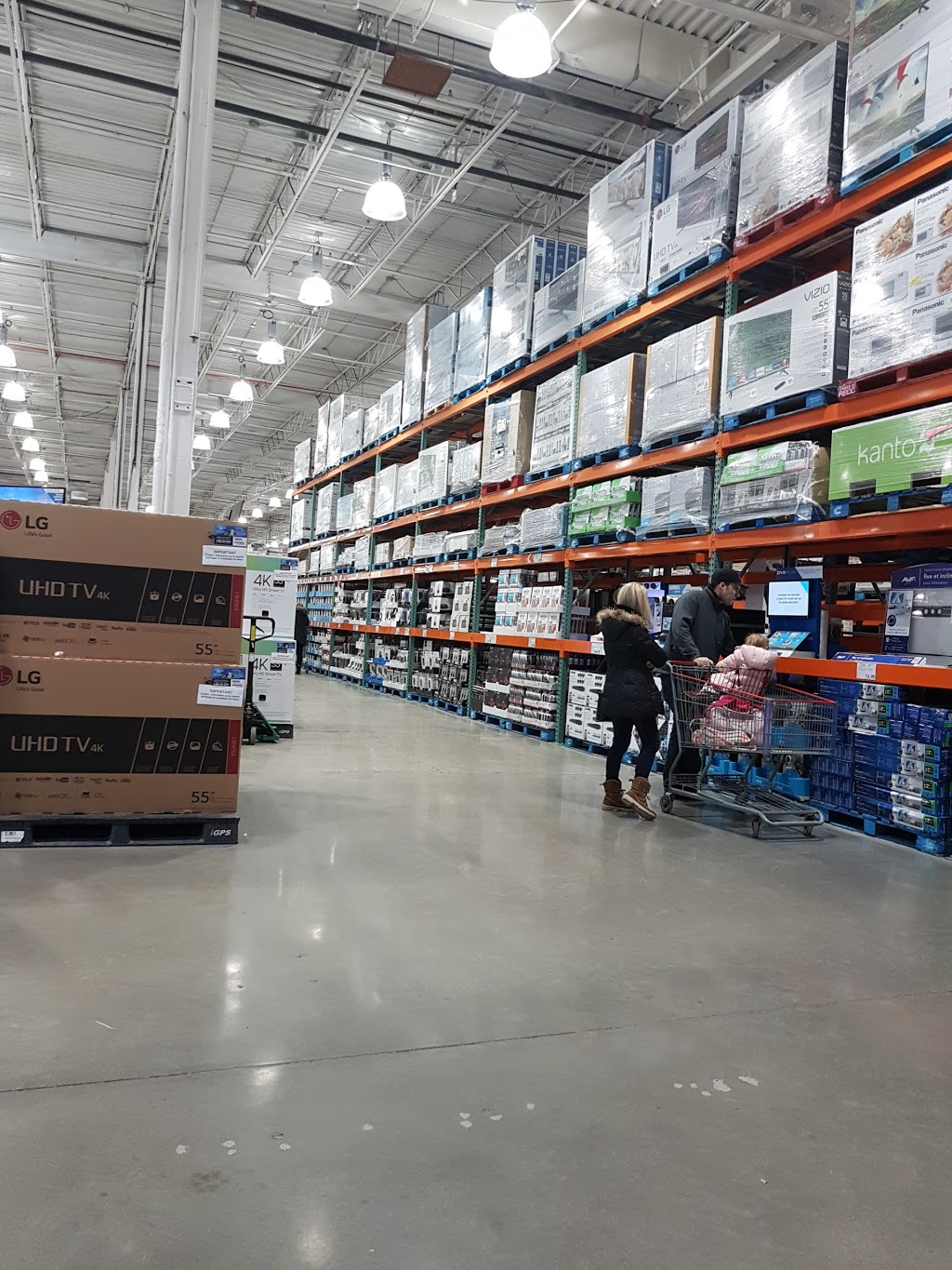 Costco Wholesale | 1000 Boulevard Saint-Bruno, Saint-Bruno-de-Montarville, QC J3V 6P4, Canada | Phone: (579) 314-0046