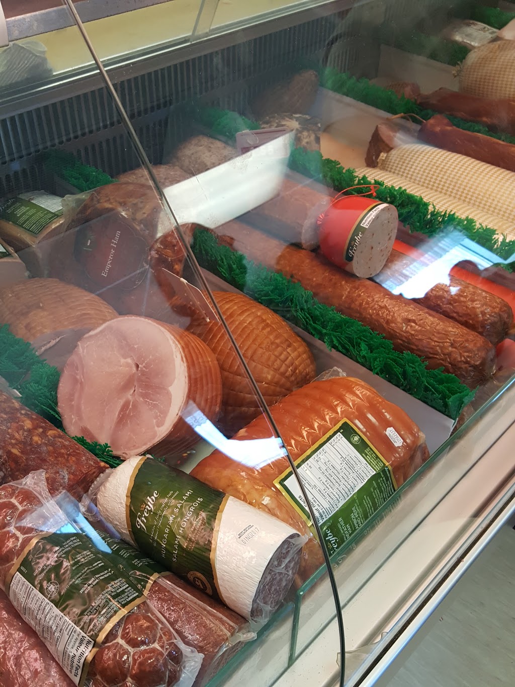 Karpaty Meats & Deli | 536 Bannerman Ave, Winnipeg, MB R2W 0V6, Canada | Phone: (204) 586-1395
