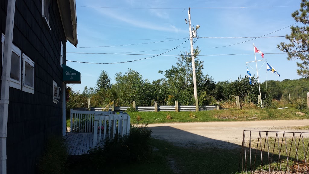 Renfrew Camping | 824 Renfrew Rd, Nine Mile River, NS B2S 2W5, Canada | Phone: (902) 883-1315