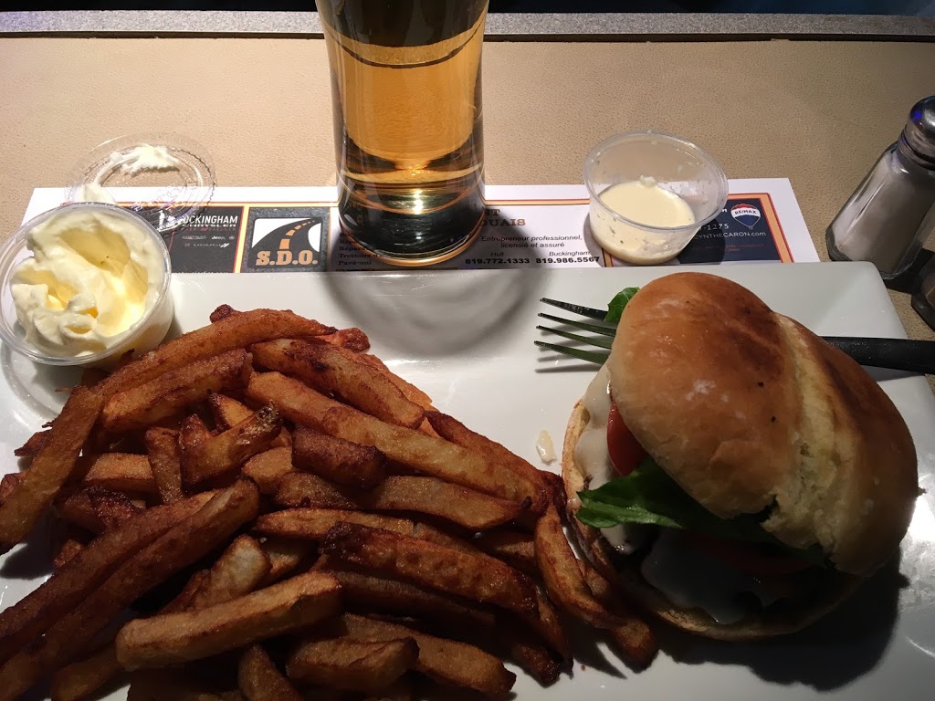 Resto Bar Le BUCKingham | 999 Rue Dollard, Gatineau, QC J8L 3E6, Canada | Phone: (819) 986-2724