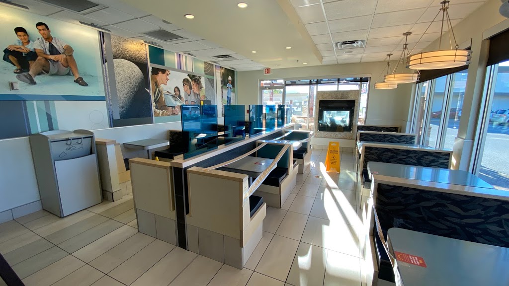 McDonalds | 6675 Mary Ellen Dr, Nanaimo, BC V9V 1T7, Canada | Phone: (250) 390-7000