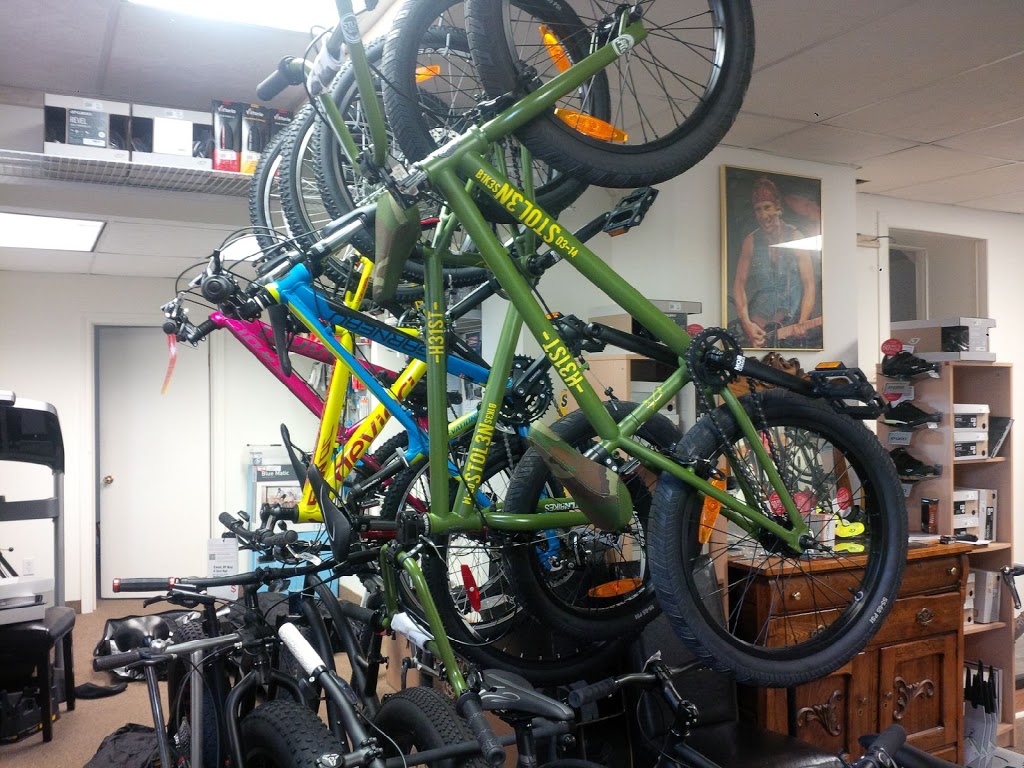 Wheels on Peel Cycle and Sports | 173 Peel St, New Hamburg, ON N3A 1E7, Canada | Phone: (519) 662-2131