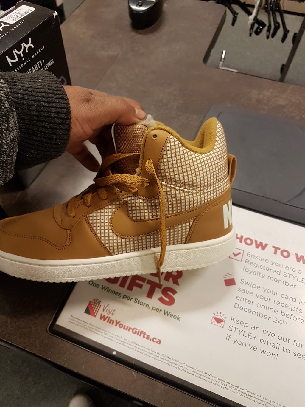 Winners | 900 Dufferin Street South, Toronto, ON M6H 4A9, Canada | Phone: (416) 534-9774