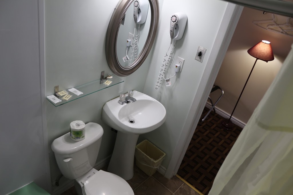 Park Place Motel & Suites | 43 Victoria St S, Tweed, ON K0K 3J0, Canada | Phone: (613) 478-3134