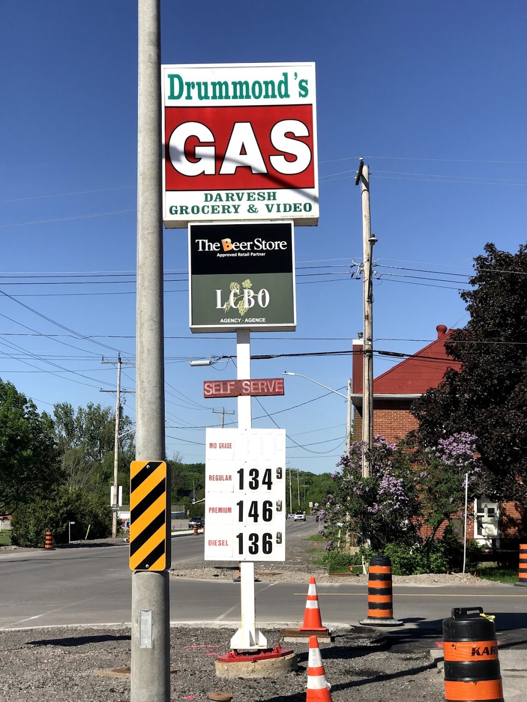 Drummonds | 3084 Kinburn Side Rd, Kinburn, ON K0A 2H0, Canada | Phone: (613) 832-1830