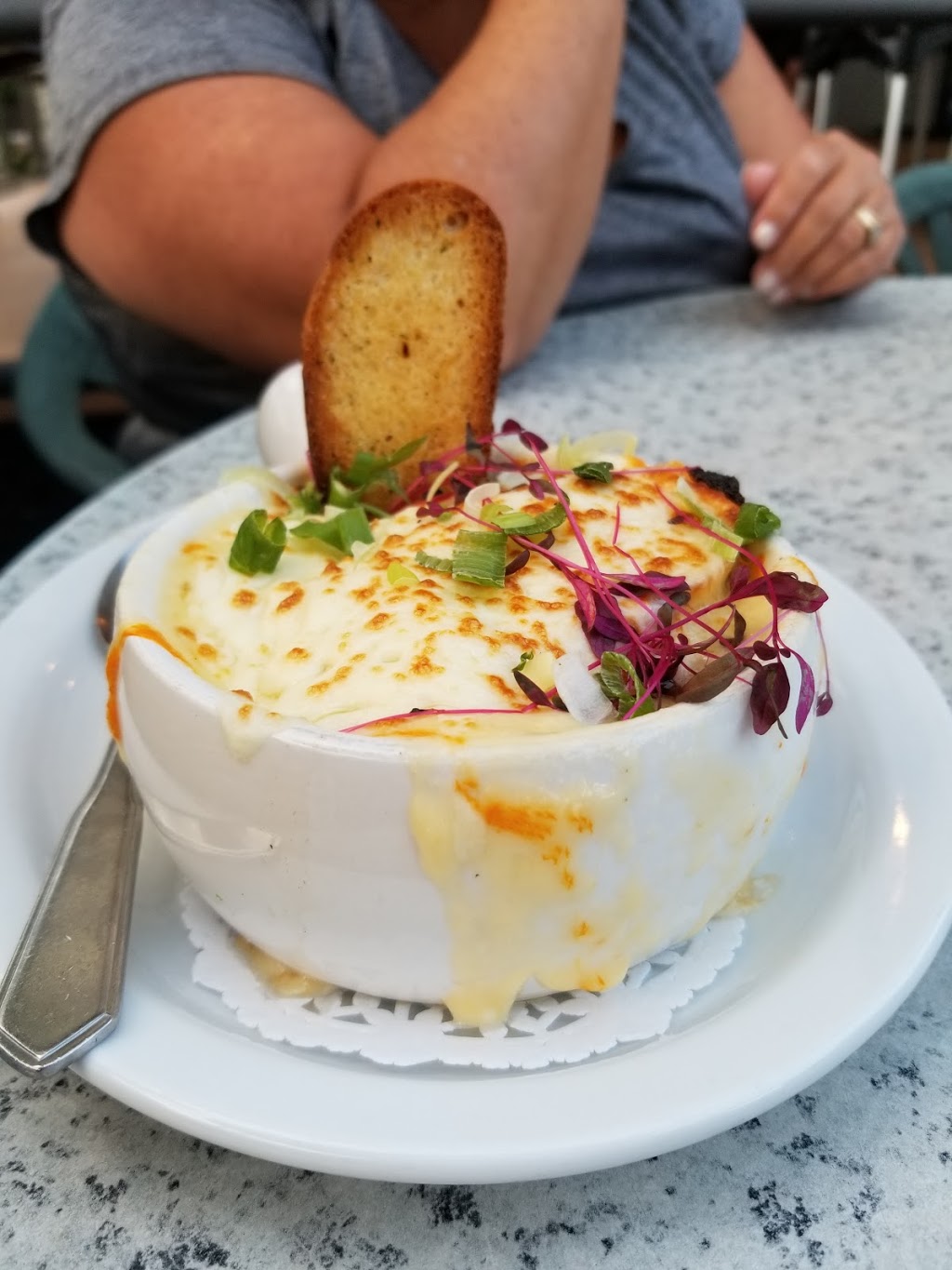 Resto De La Traverse | 185 Rue des Anges, Oka, QC J0N 1E0, Canada | Phone: (450) 479-6568