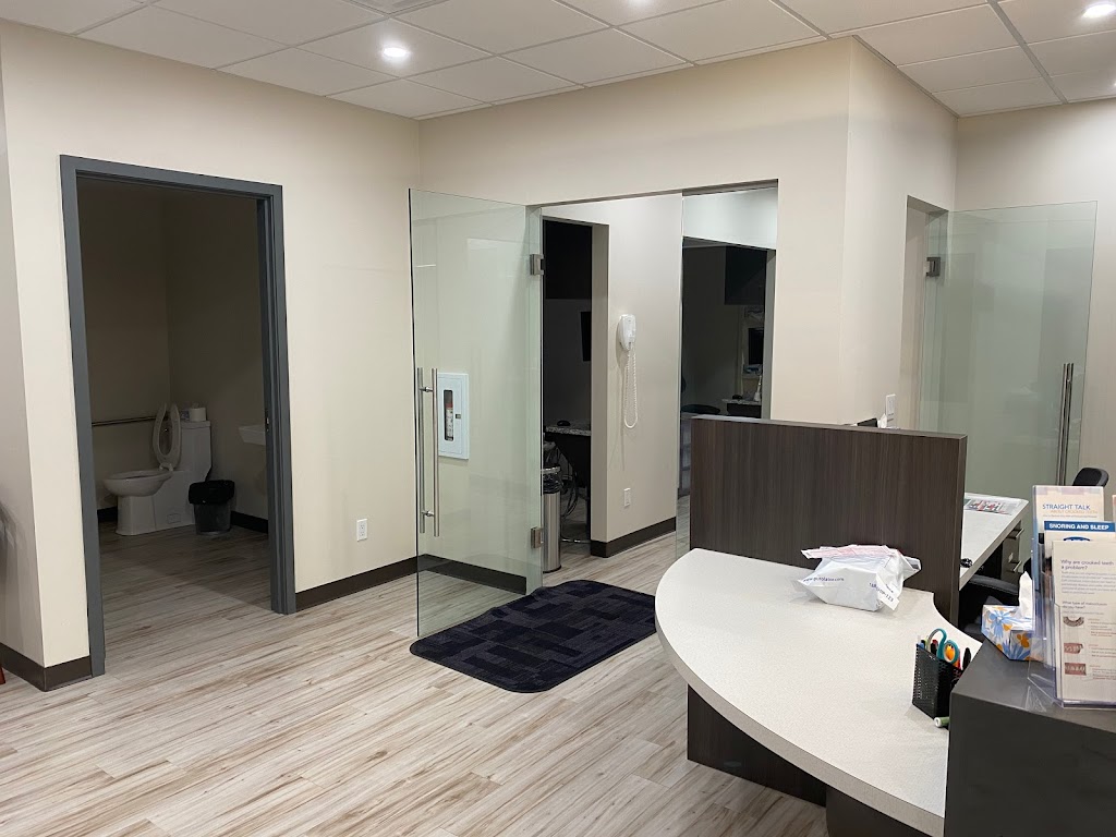 Appleway Dental Clinic At Village Mall (North) | 6320 Gaetz Ave #14, Red Deer, AB T4N 4C6, Canada | Phone: (403) 347-6306