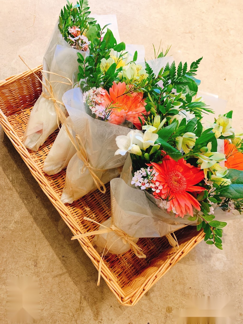Cicily’s Florist | 11067 Barnston View Rd, Pitt Meadows, BC V3Y 2X3, Canada | Phone: (778) 712-2290
