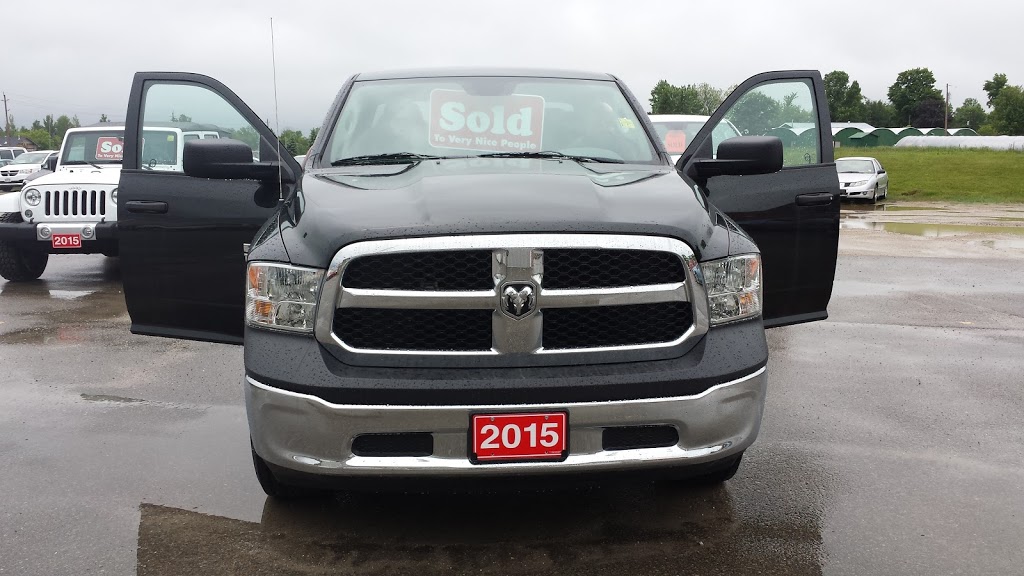 Hinton Dodge Chrysler | 110 Ewart Ave, Perth, ON K7H 3C8, Canada | Phone: (613) 267-2300