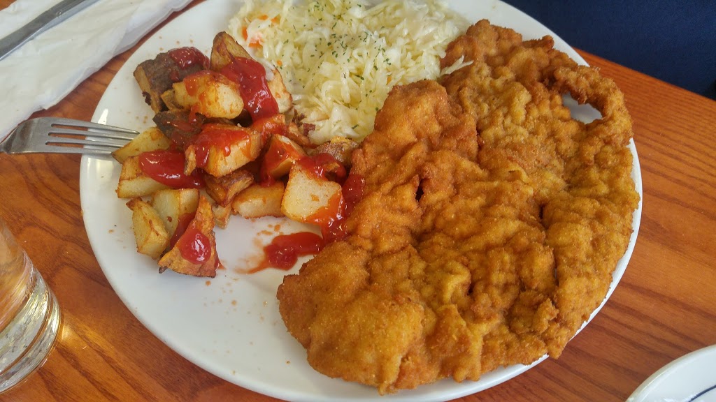 Veslo Grand Bend Restaurant and Motel | 8788 Lakeshore Rd, Thedford, ON N0M 2N0, Canada | Phone: (519) 243-9779