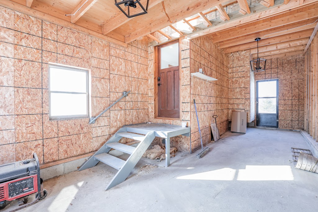 Muriels Ridge - Rustic Farm House Vacation | 4141 Forbes Rd, Mossley, ON N0L 1V0, Canada | Phone: (519) 671-0201