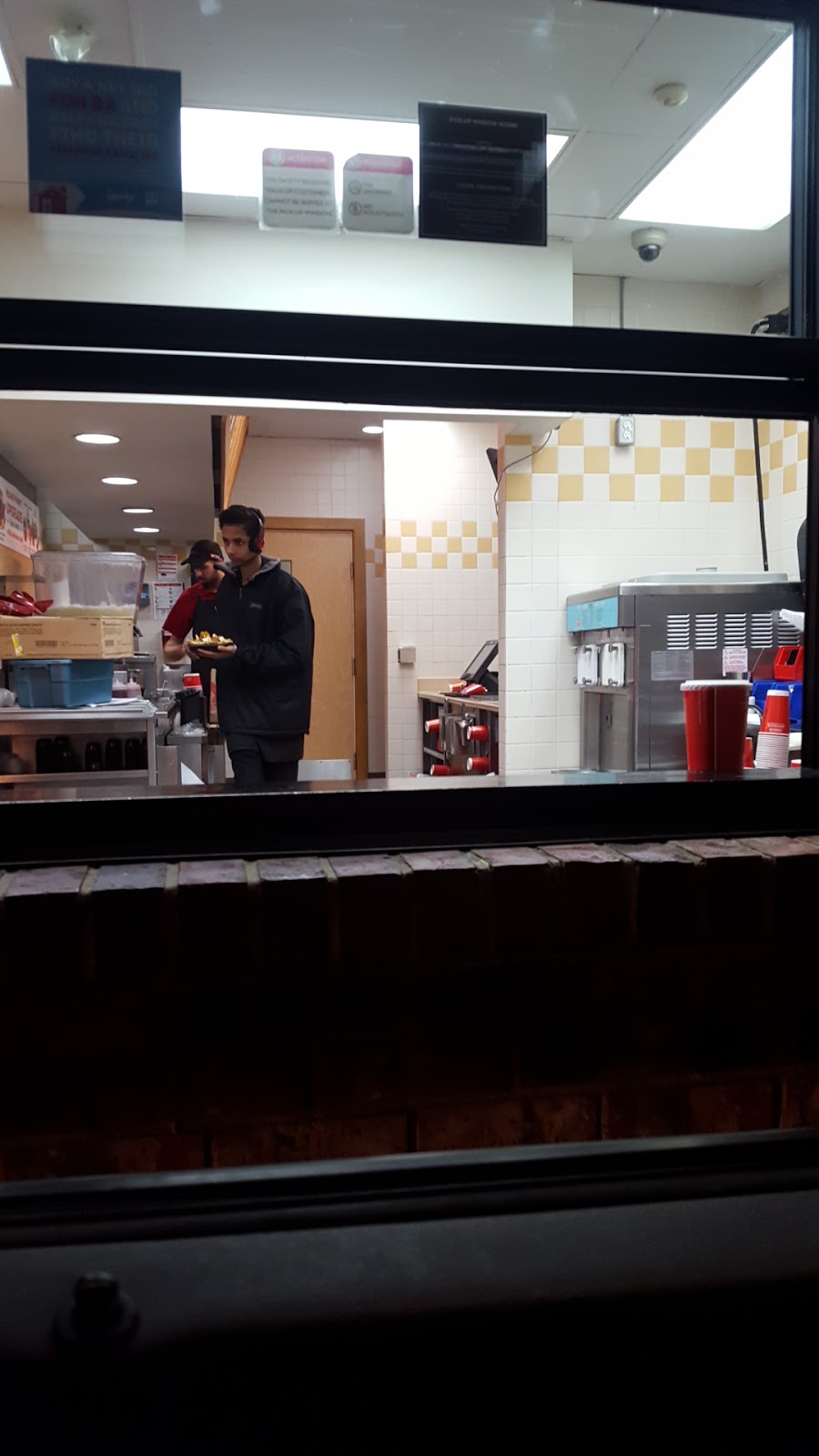Wendys | 3698 Grandview Hwy, Vancouver, BC V5M 2G9, Canada | Phone: (604) 433-3431