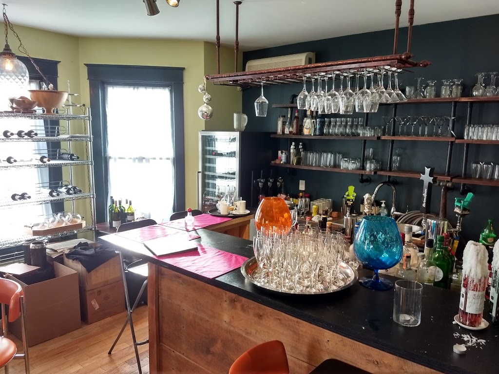 Flying Squirrel Bistro inc. | 27 Main St W, Port Colborne, ON L3K 3T8, Canada | Phone: (289) 836-8382