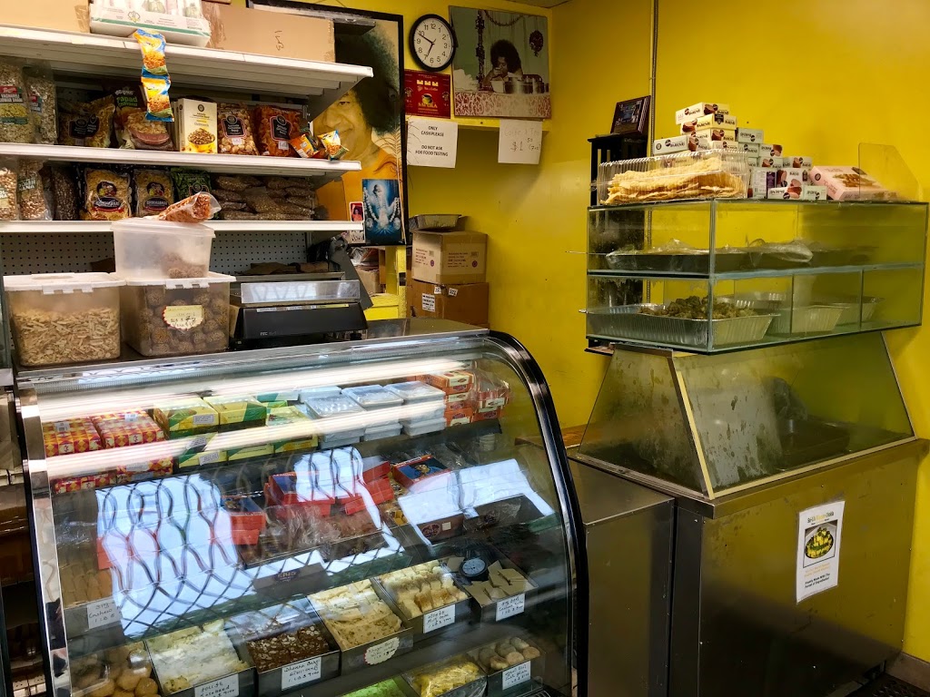 Sai-Lila Khaman Dhokla House | 870 Markham Rd, Scarborough, ON M1H 2Y2, Canada | Phone: (416) 431-9991