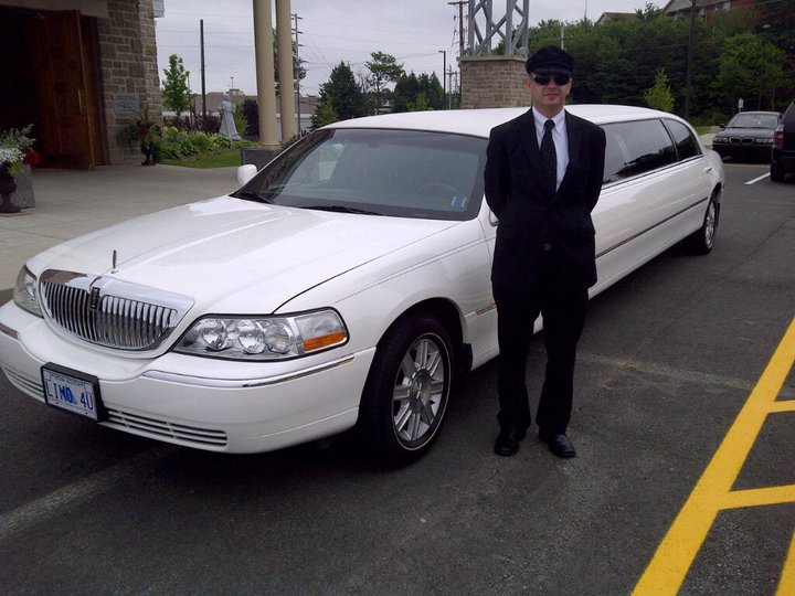 Atlantis Limousine Halifax | 146 Stoney Brook Ct, Halifax, NS B3M 3J7, Canada | Phone: (902) 240-7100