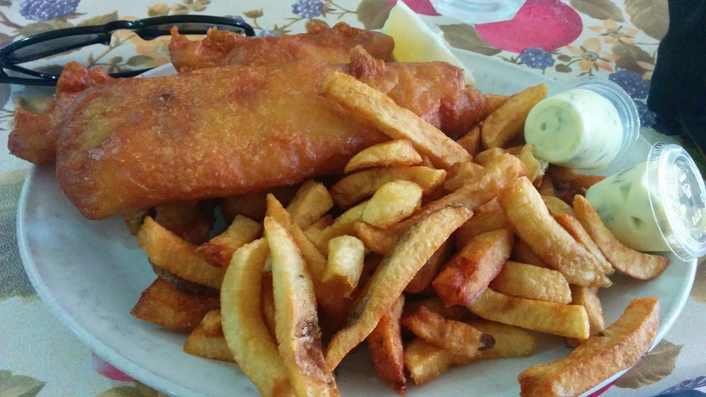 Schooners Fish & Chips | 72 Picton Main St, Bloomfield, ON K0K 1G0, Canada | Phone: (613) 476-2288