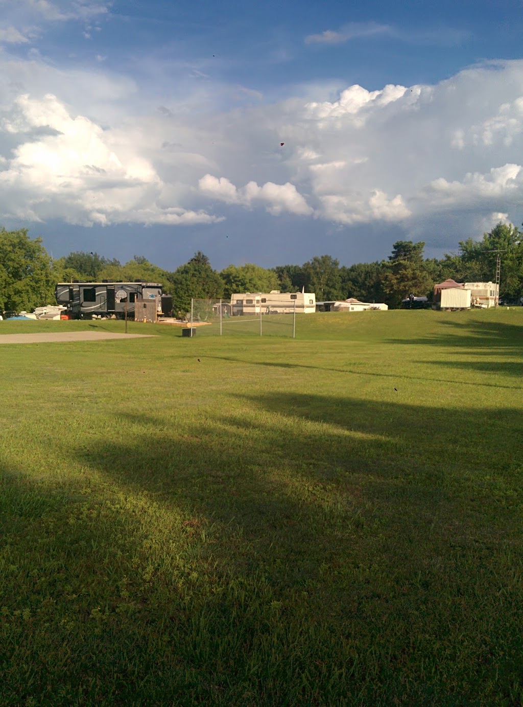 Lilac Lodge & Trailer Park | 2806 Pigeon Lake Rd, Bobcaygeon, ON K0M 1A0, Canada | Phone: (705) 738-2850