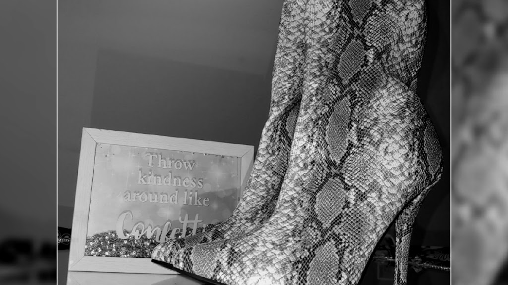 Nickki boutique | 44 Jacobs Square, Brampton, ON L6S 2M5, Canada | Phone: (647) 913-0131
