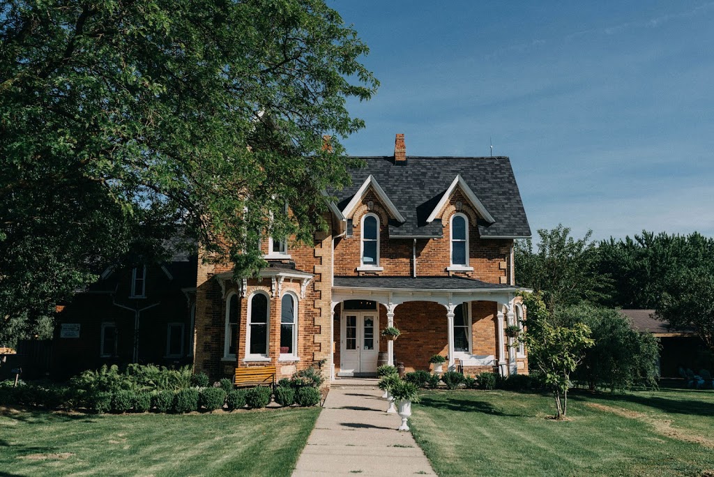 Iron Kettle Bed and Breakfast | 7005 Essex County Rd 46, Comber, ON N0P 1J0, Canada | Phone: (226) 782-0268