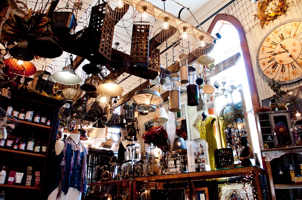 The Old Tin Shed | 25 Sherbourne St N, Bancroft, ON K0L 1C0, Canada | Phone: (613) 332-6565