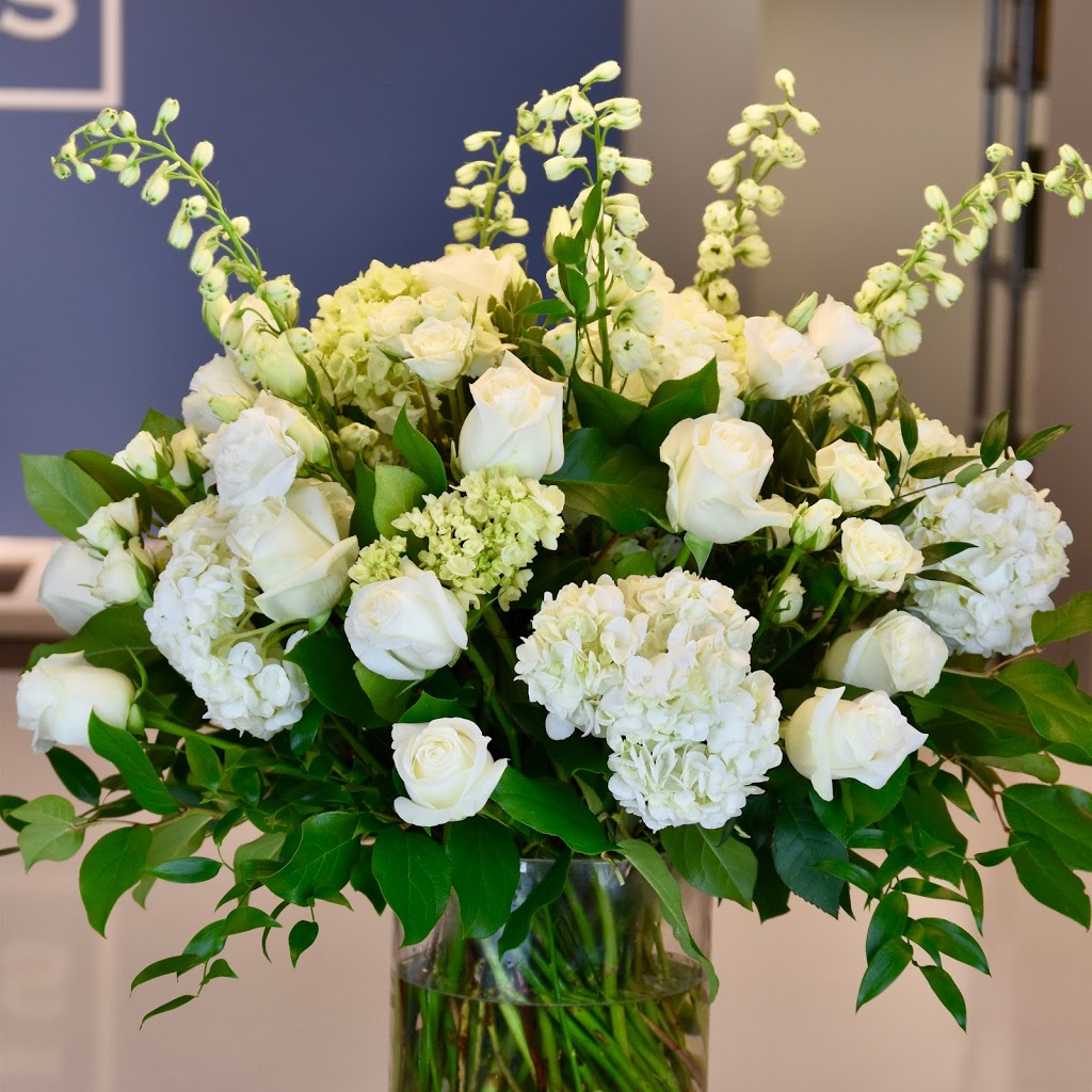 True Flowers | 118 Lakeshore Rd W, Oakville, ON L6K 1E3, Canada | Phone: (905) 337-3178