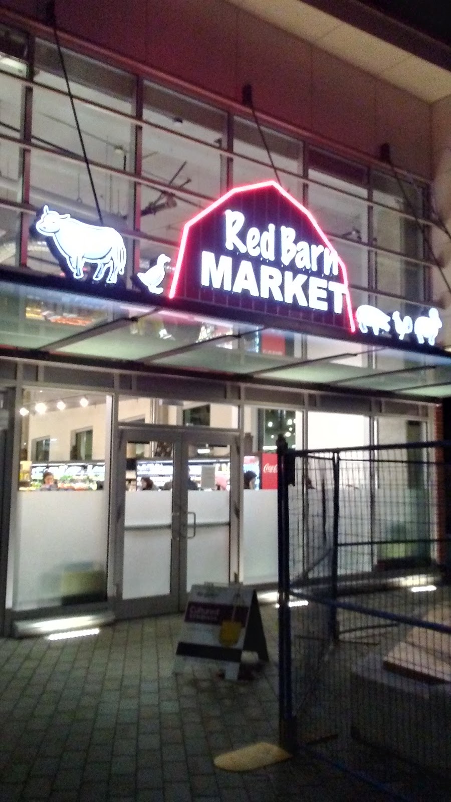 Red Barn Market | 325 Menzies St, Victoria, BC V8V 0C2, Canada | Phone: (250) 590-2062