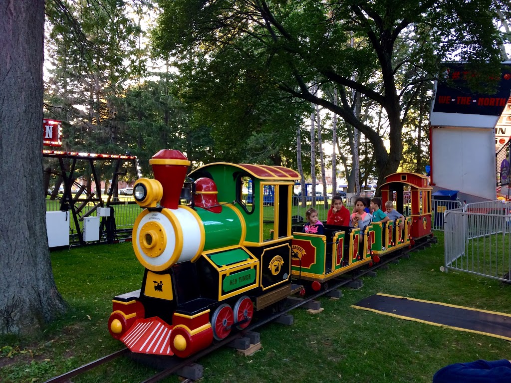 Colonel Samuel Smith Park | 3145 Lake Shore Blvd W, Etobicoke, ON M8V 4B6, Canada | Phone: (416) 392-2489