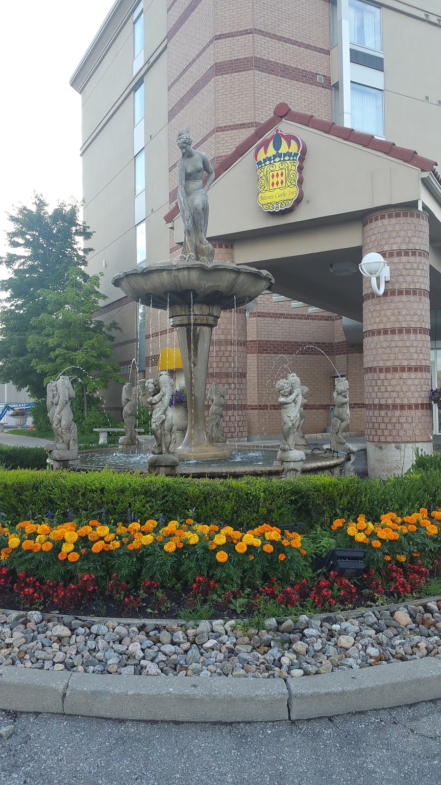 Monte Carlo Hotel Motel International | 5 Edwards Blvd, Mississauga, ON L5T 2Z7, Canada | Phone: (800) 363-6400