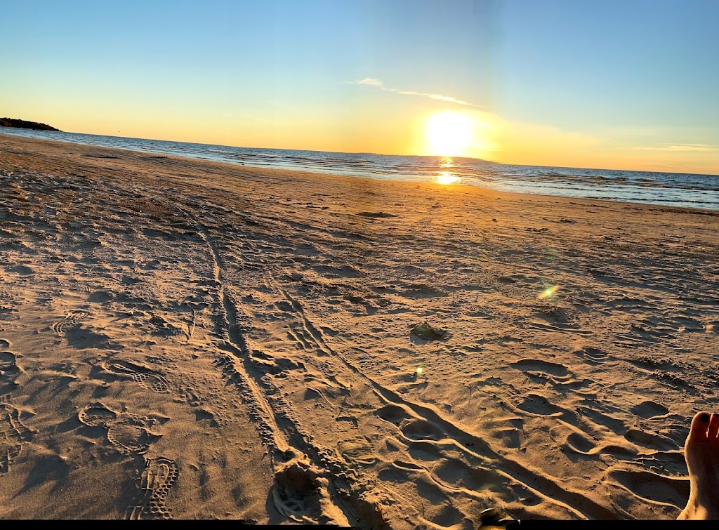 The Westview Beach Villas | 7 22nd St S, Sauble Beach, ON N0H 2G0, Canada | Phone: (519) 422-2335