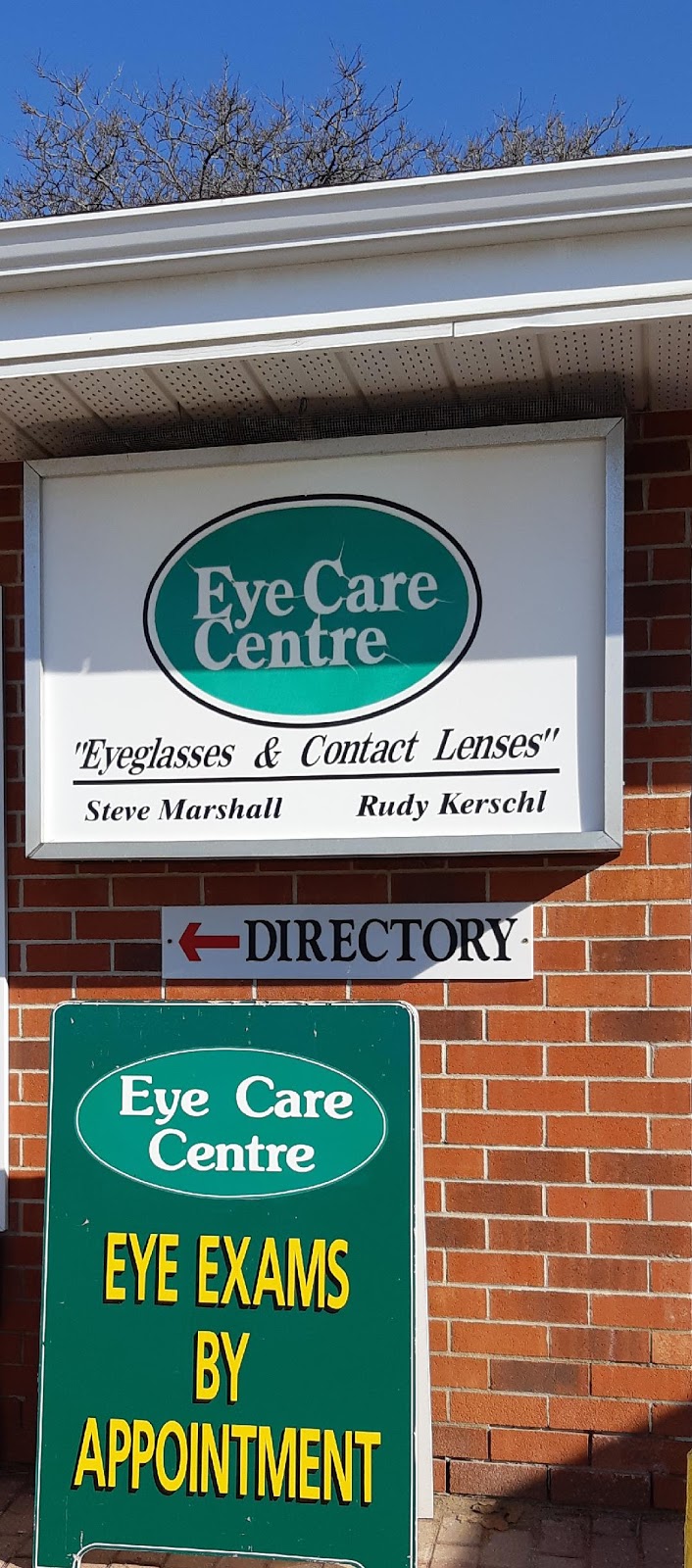 Eye Care Centre | 65 Angeline St N, Lindsay, ON K9V 5N7, Canada | Phone: (705) 324-4121