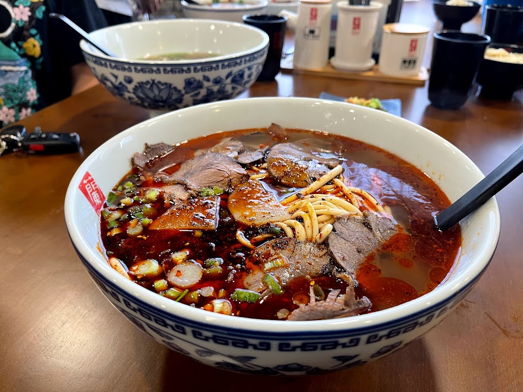 Gols Lanzhou Noodle Winnipeg | 2795 Pembina Hwy #1, Winnipeg, MB R3T 2H5, Canada | Phone: (204) 261-0030