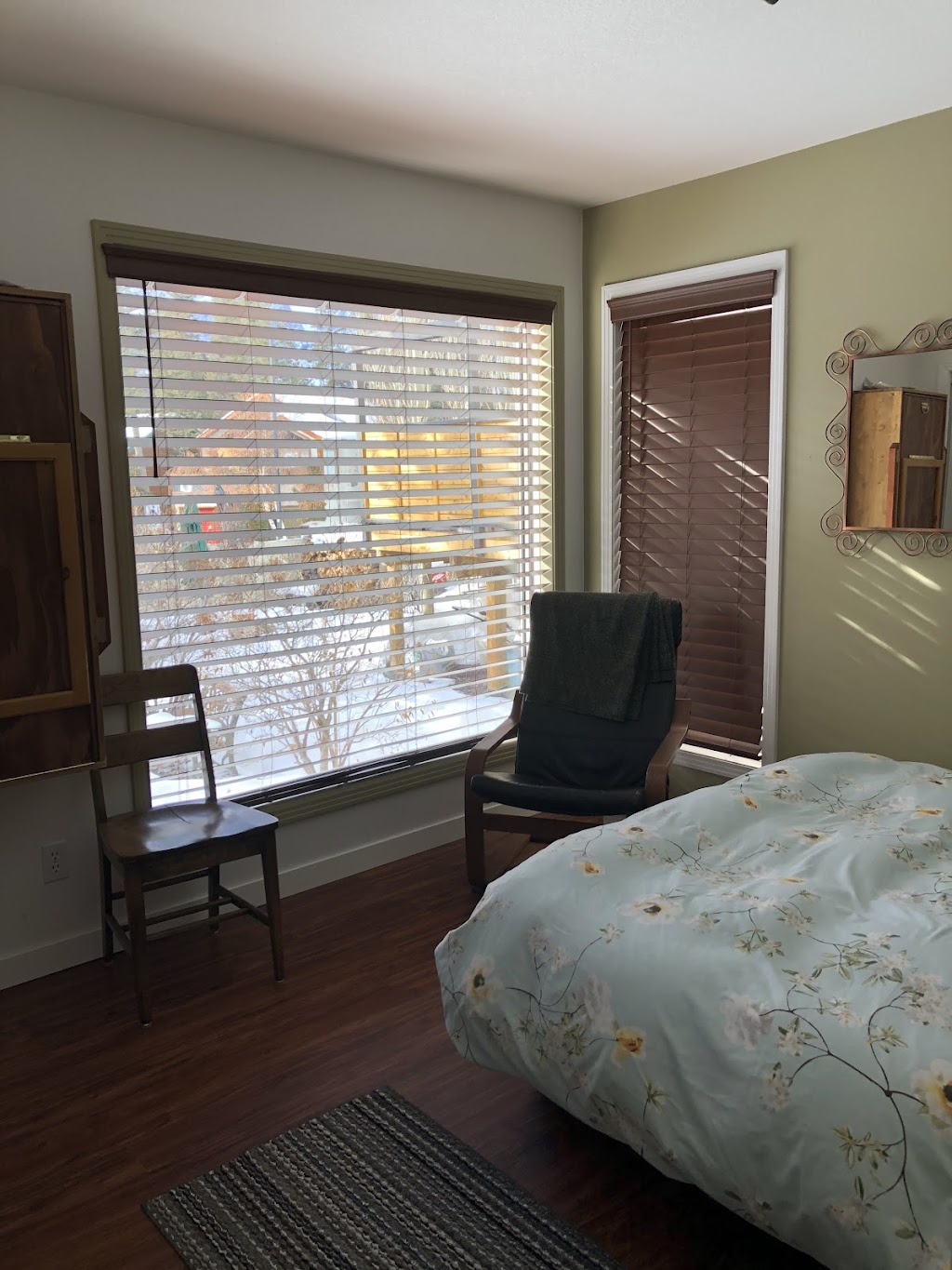 Alpen Suite Bed And Breakfast | 402 Canyon Close, Canmore, AB T1W 1H4, Canada | Phone: (403) 609-0937