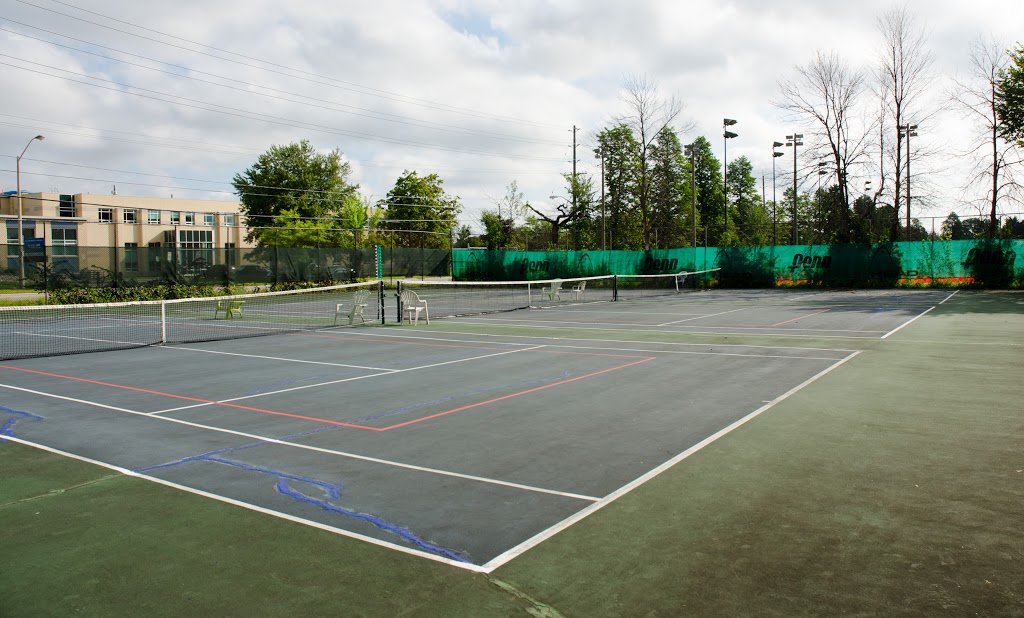 A Love of Tennis | 600 Smyth Rd, Ottawa, ON K1G 2L7, Canada | Phone: (613) 805-1029